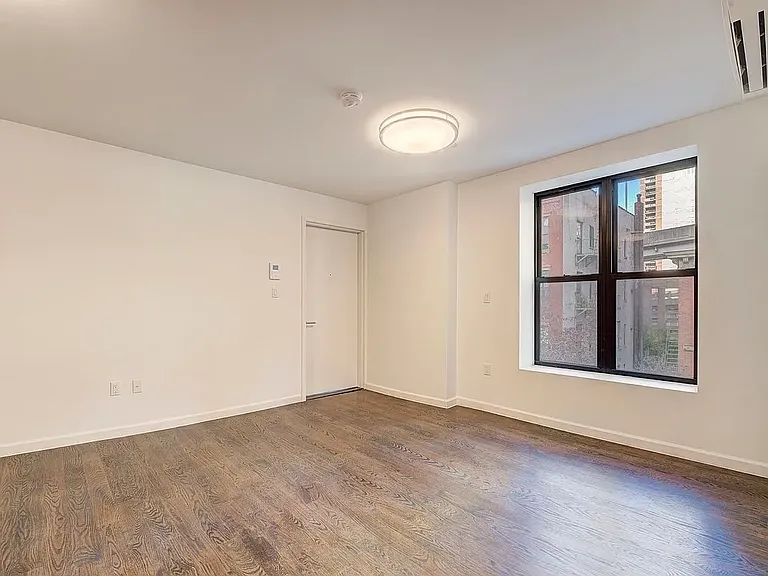 539 9th Ave #3FL1 — Photo 6