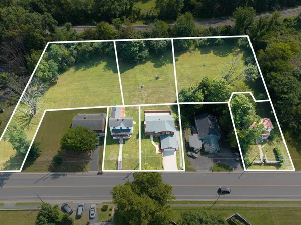 1325 E Main St, Waynesboro, VA 22980