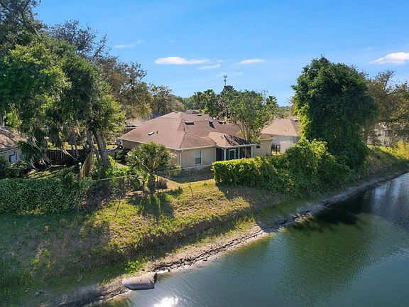 3rd image of 444 Mango Cir
