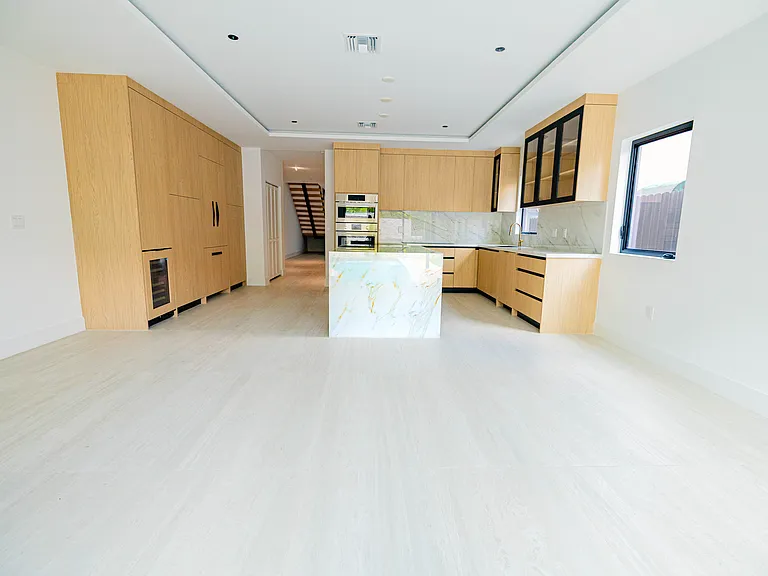 3189 SW 23rd Ter #3189 — Photo 83