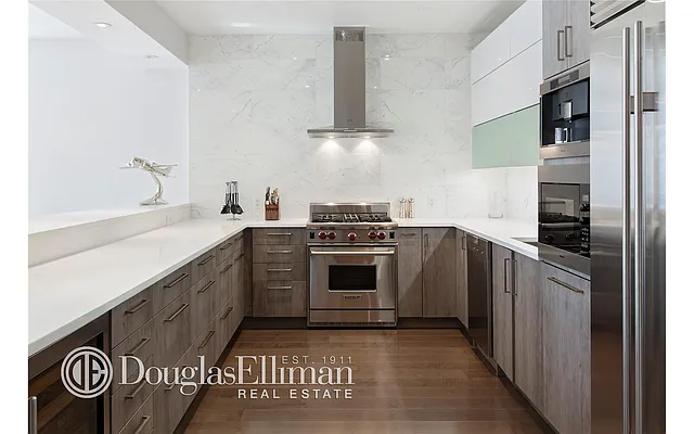 Sold by Douglas Elliman | media 17