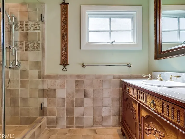 1239 S Patton Ave — Photo 26