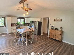 213 Morrie Dr, Basye, VA 22810