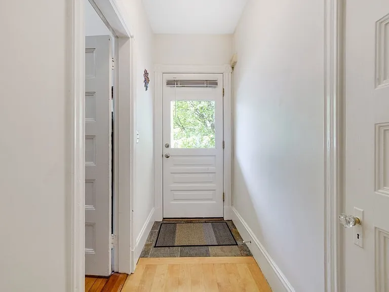 52 Waterhouse St #52 — Photo 3