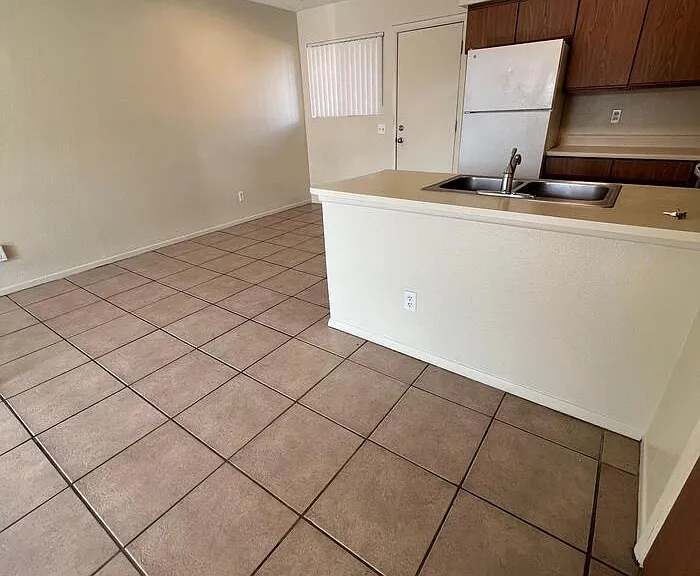 1723 E Glenn St #D — Photo 3