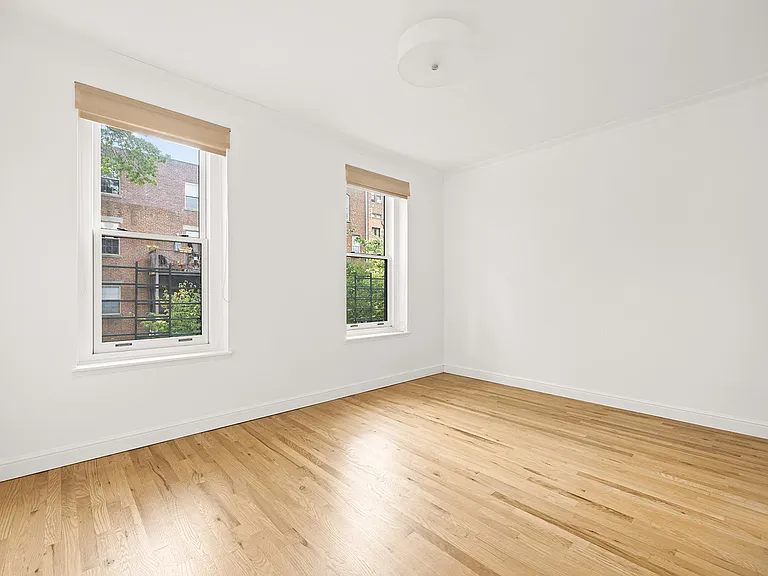 434 Waverly Ave #2 — Photo 3