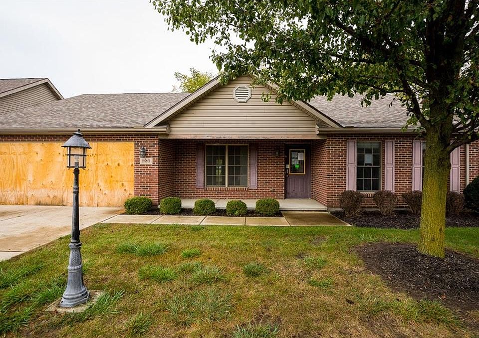 1st image of 120 Coates Ct #120