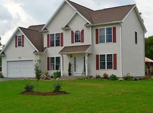 803 Red Fox Cir, Ontario, NY 14519