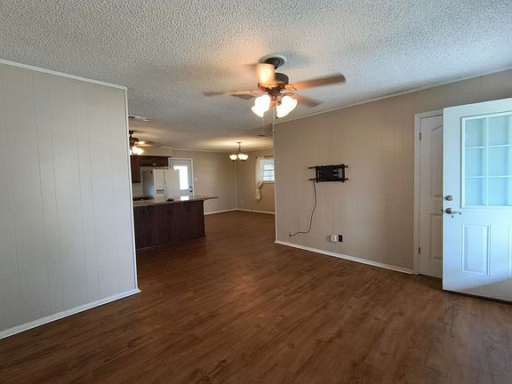 4th image of 7865 Gladiola Ave