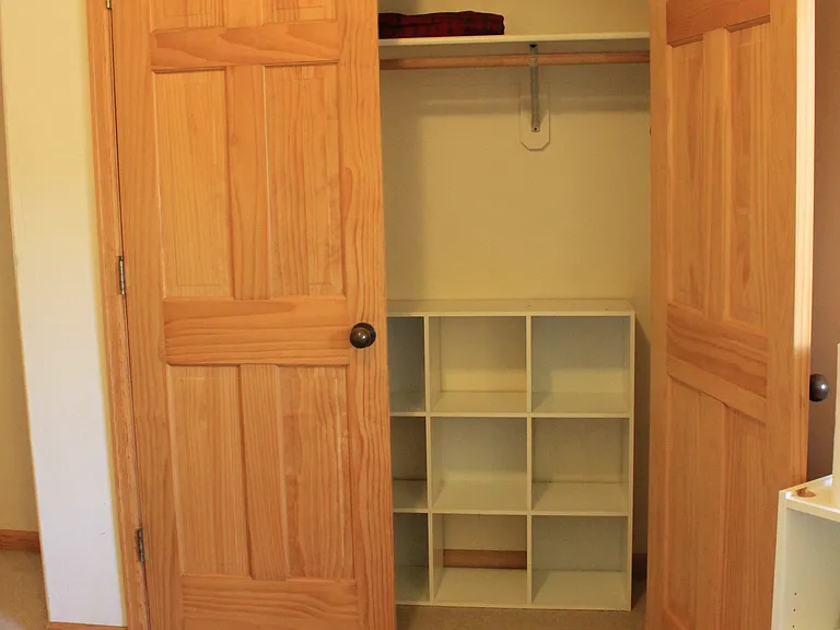 128 Old County Ln — Photo 2