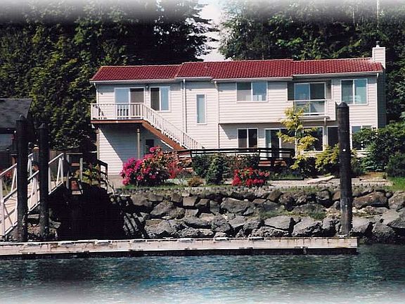 Large floating dock and deep moorage