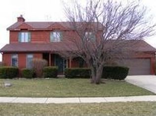 805 Butternut Dr, North Aurora, IL 60542