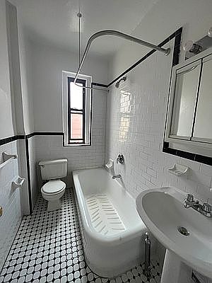 3rd image of 4845 Broadway #6M