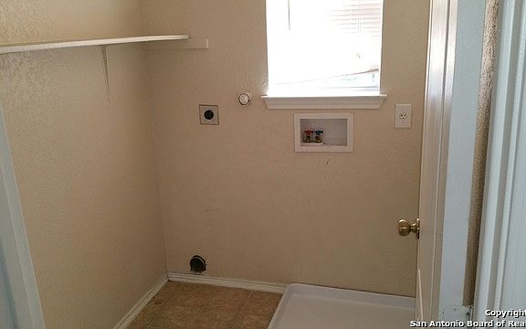 4th image of 1431 Range Finder