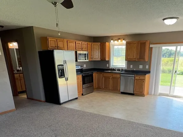 W4919 Pine Avenue, W4919 Pine Ave #B, Stetsonville, WI 54480