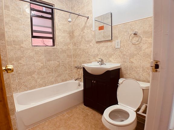 3rd image of 32-60 31st St #11