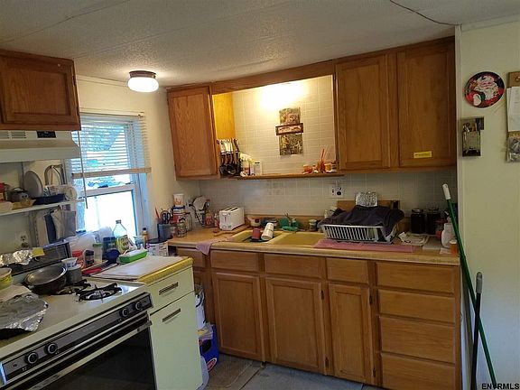 5th image of 118 Mary St