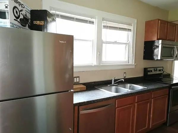 2540 Vestry Avenue — Photo 3