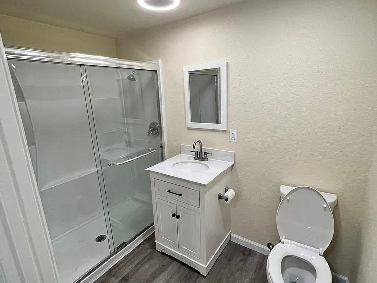 442 E H St #442 — Photo 27