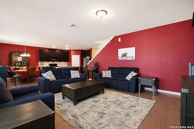 533 Sentry Valley St — Photo 4