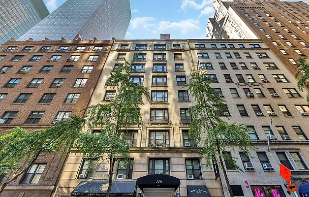 Sold by Corcoran | media 24