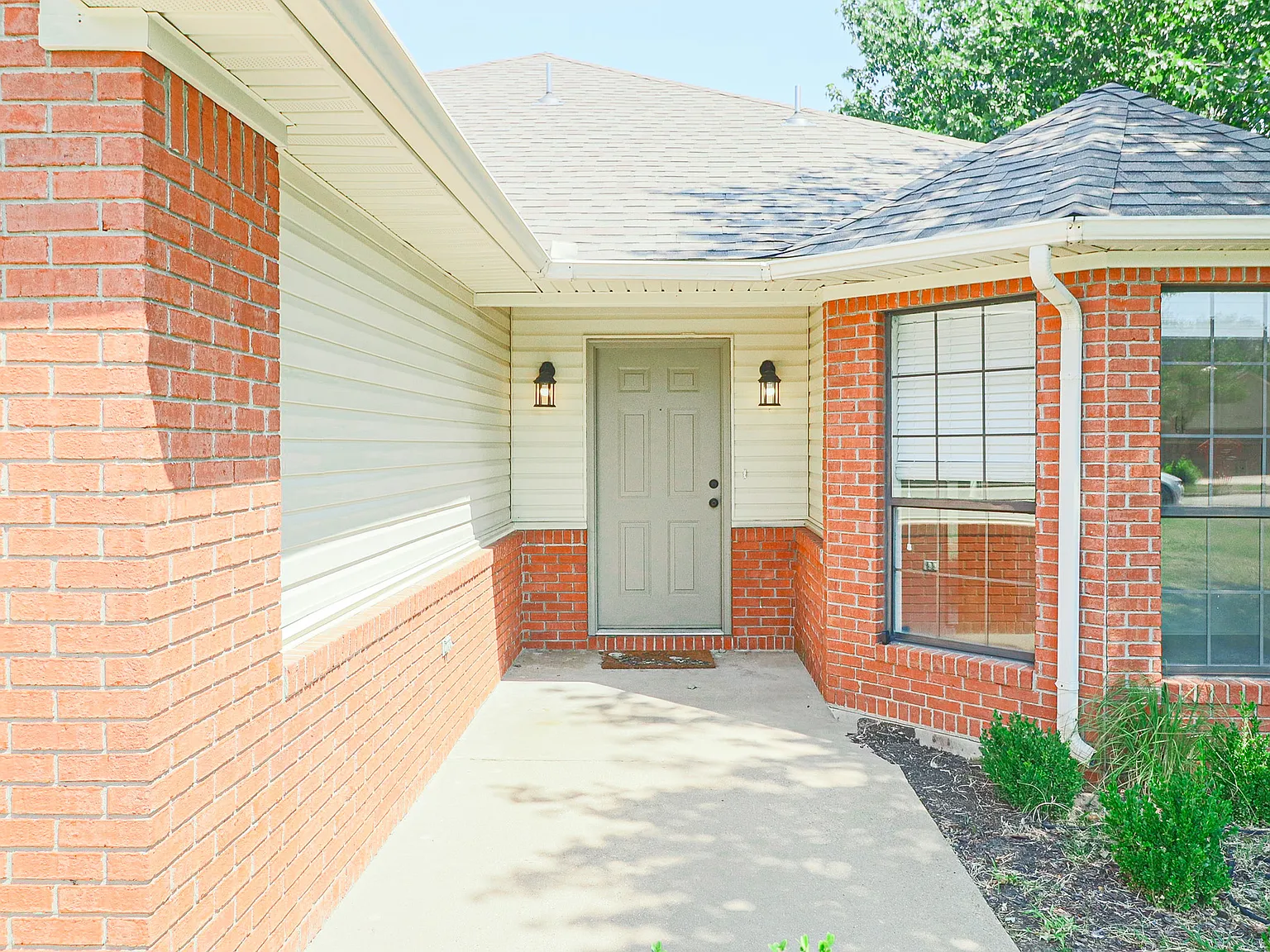 3 bed, 1455 sqft, $1,600 — Photo 4