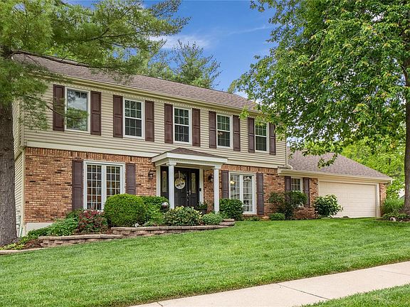 2nd image of 1323 Parkview Valley Dr