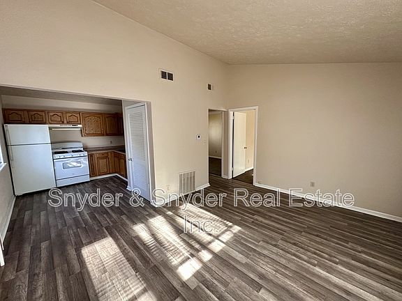4th image of 279 & 281 Grove Ave