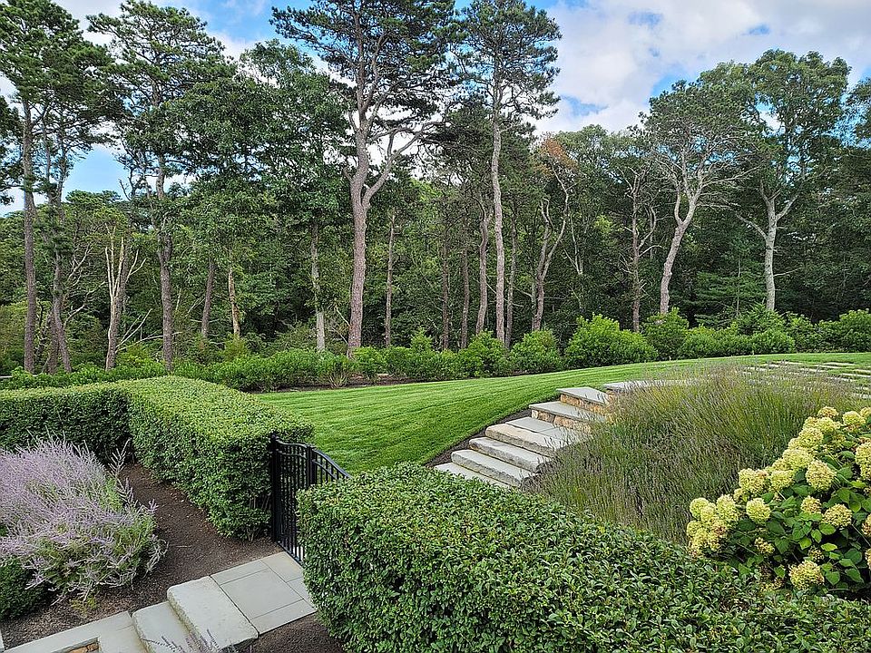 2nd image of 156 Crows Pond Rd