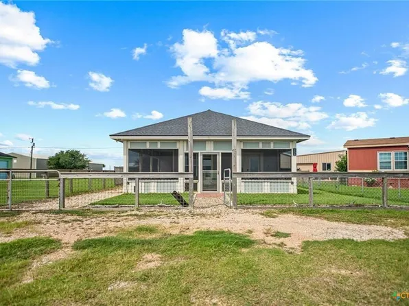 258 Alamo Beach Ave, Port Lavaca, TX 77979