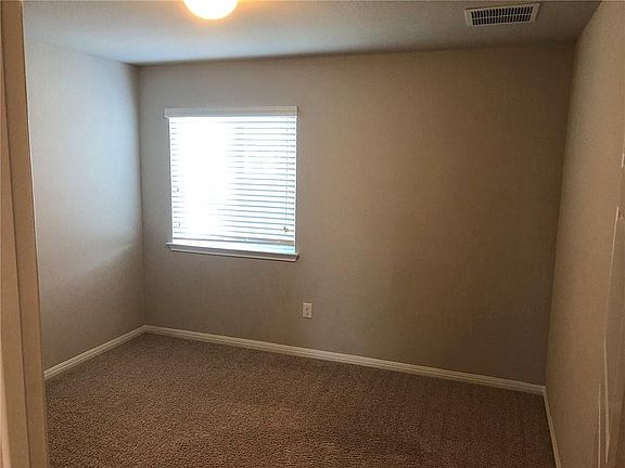 2nd image of 525 N Heatherwilde Blvd