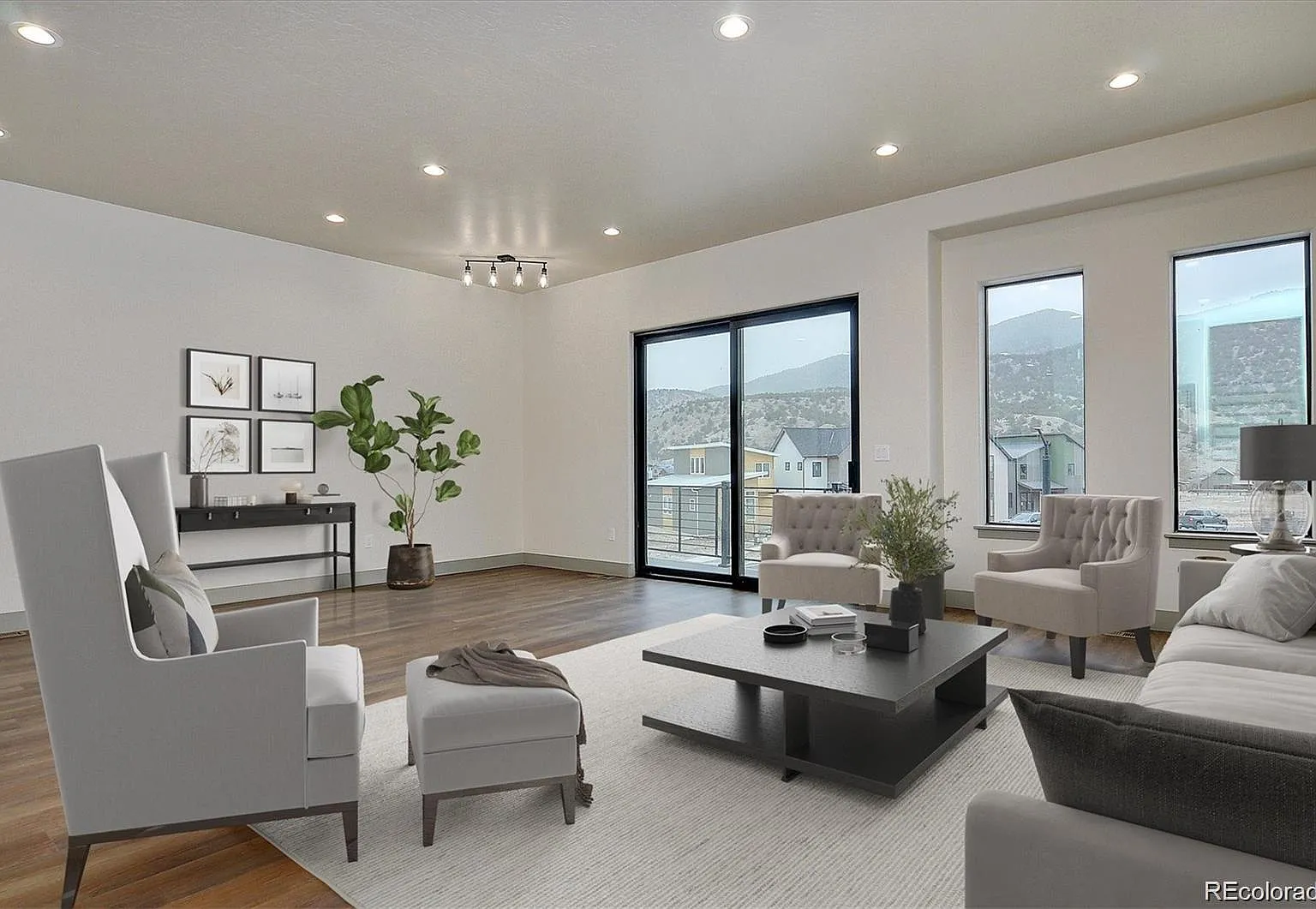 4 bed, 3.5 bath, 2425 sqft, $3,200 — Photo 1