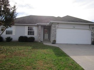 316 W Navajo Cir, Clever, MO 65631