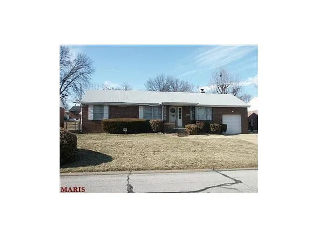 9221 Cottonwood Dr photo 1