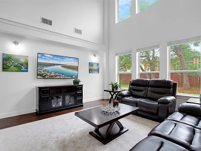 5724 Siragusa Dr — Photo 9