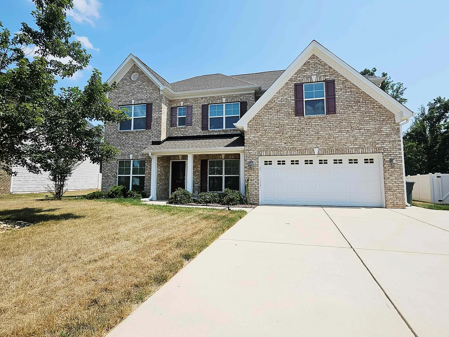 5 bed, 3.5 bath, 3531 sqft, $2,990 — Photo 3