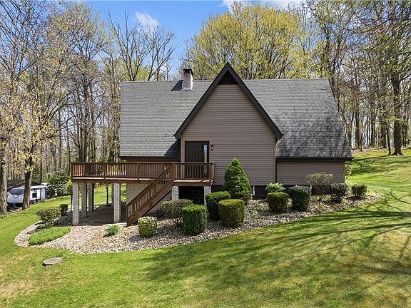 4th image of 255 Claytonia Rd