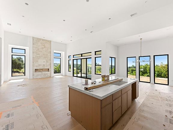 2nd image of 8691 Chili Hill Rd