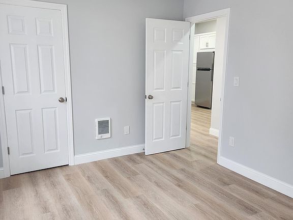 4th image of 29 Bartlett St #2