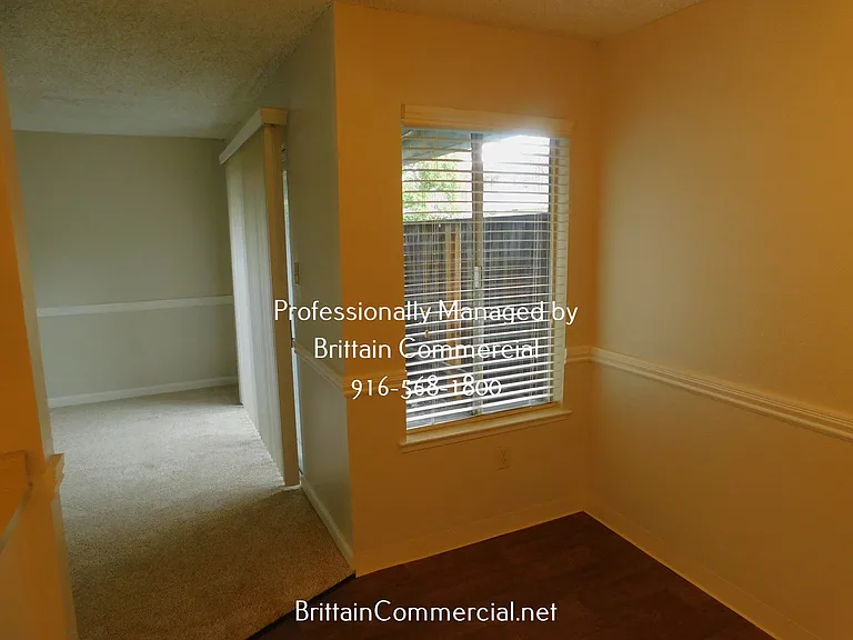 2818 O St #15 — Photo 15