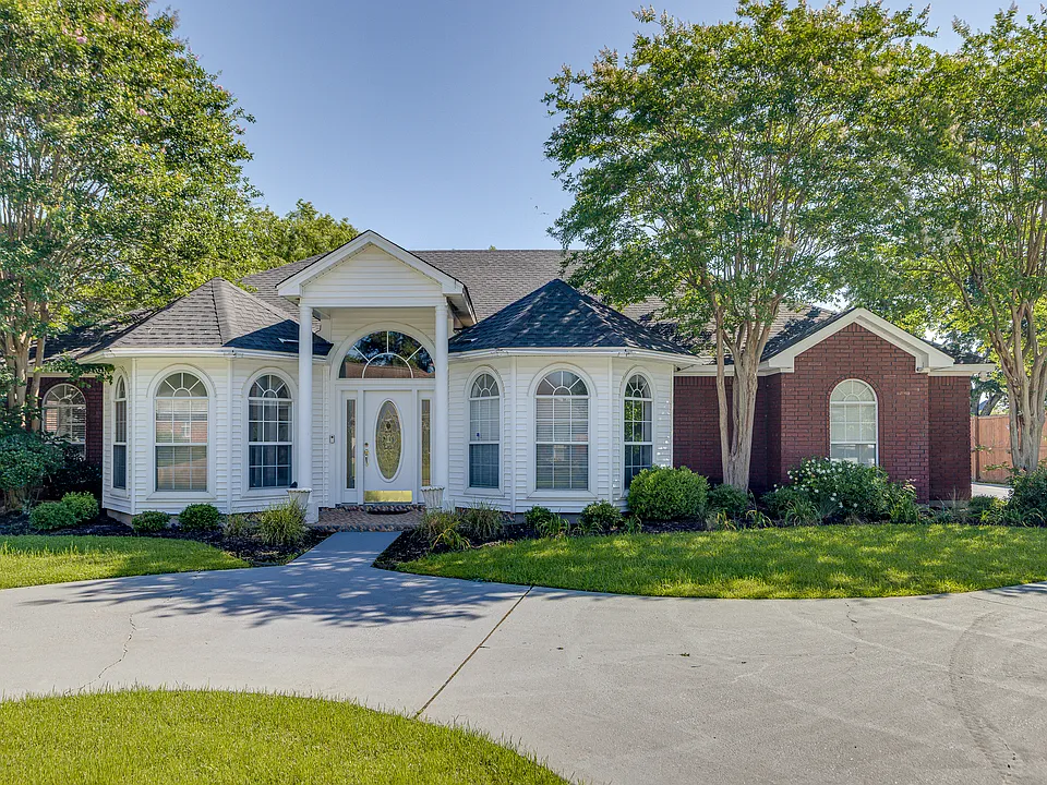 2829 W Deborah Dr