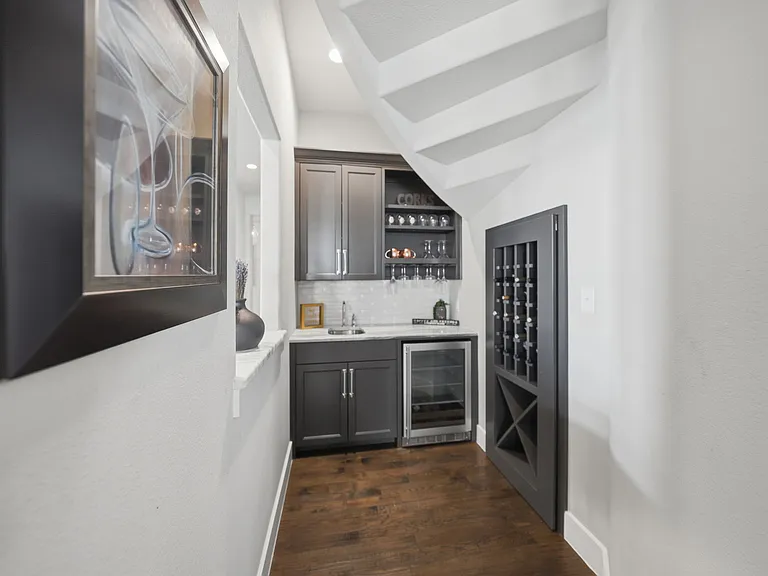 1410 Devonshire Dr — Photo 13