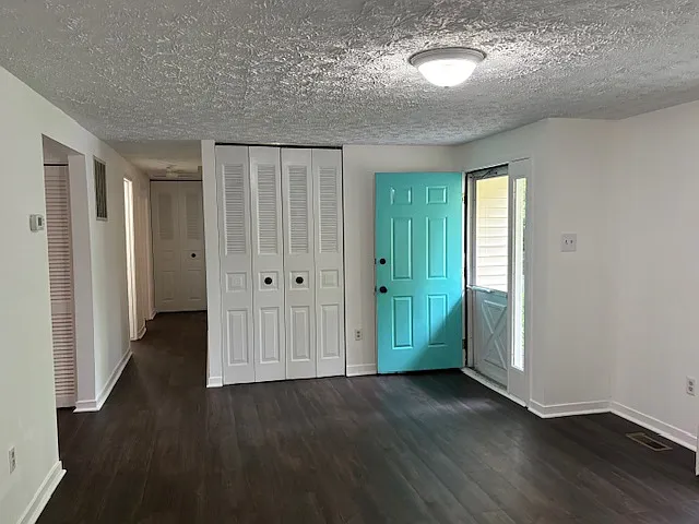 124 Boston Dr — Photo 7