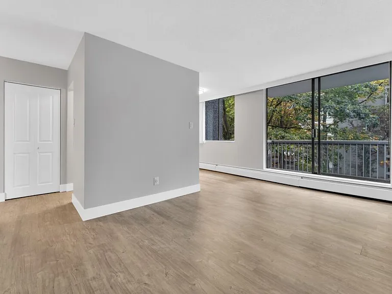 1655 Haro St — Photo 60