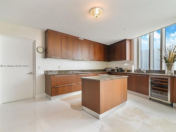 5th image of 15811 Collins Ave APT 704