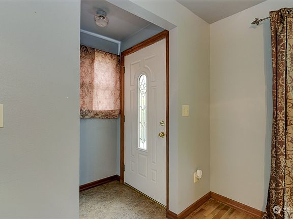3rd image of 316 Milroy Street NW