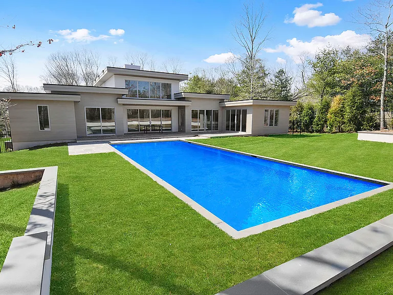 6 Monument Ln — Photo 1