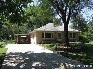 413 Fowler St, Maple Hill, KS 66507