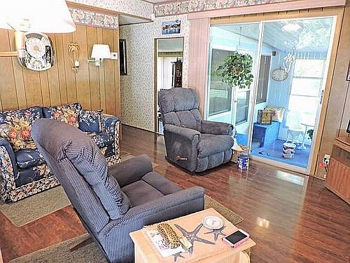 5th image of 259 Irwin Dr