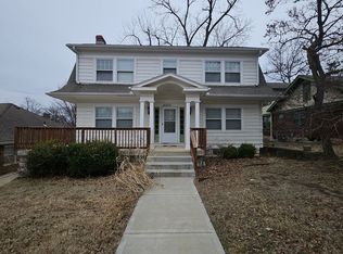 5330 Rockhill Rd, Kansas City, MO 64110